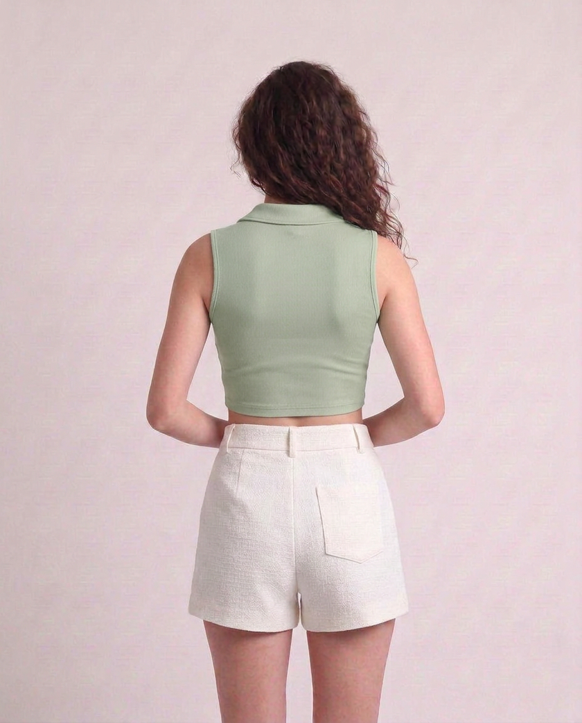 Sleeveless Collar Top